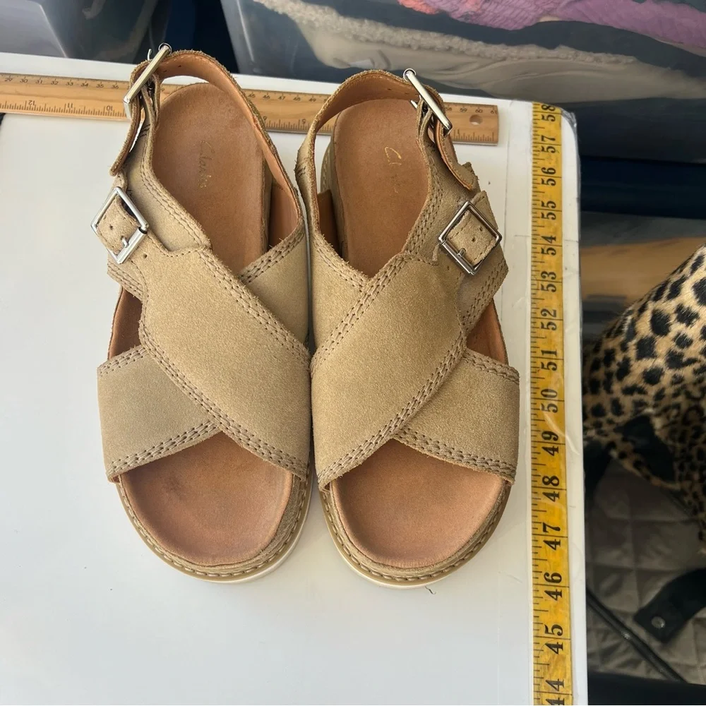 Clarks Orianna Roam Dark Sand Sable Fonce Tan Sandals Size 8.5 - Picture 9 of 16